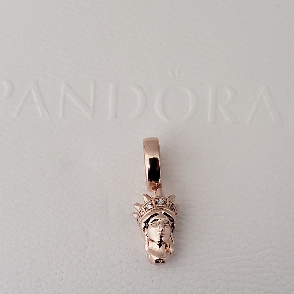 🗽 Authentic Pandora ROSE LIBERTY DANGLE CHARM - Picture 5 of 11